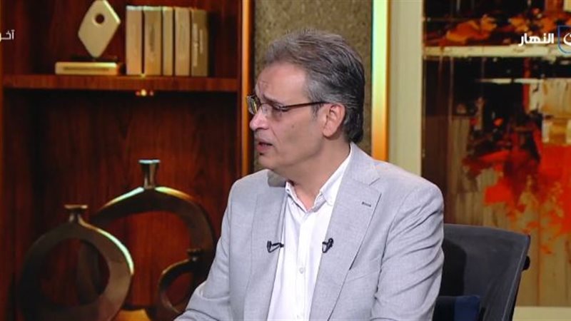 الكاتب الصحفي عبد