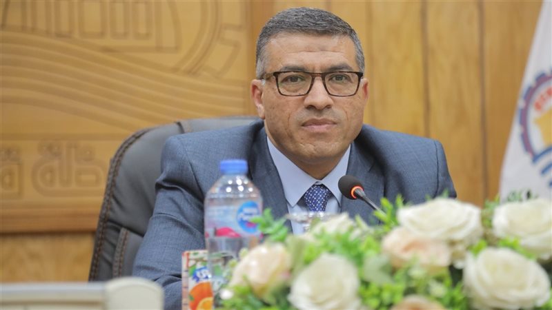 محافظ قنا 