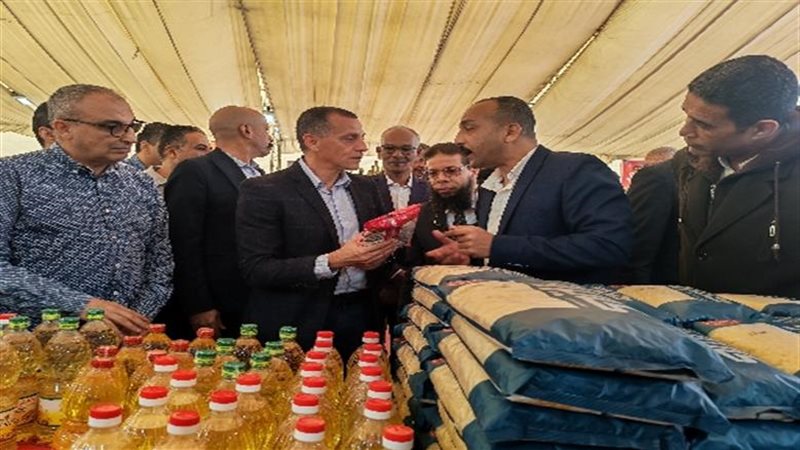 محافظ أسوان يفتتح