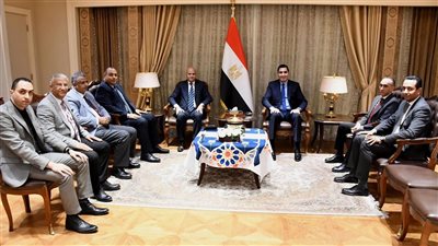 وزير الشباب والرياضة يستقبل مجلس إدارة نادي الإسماعيلي 