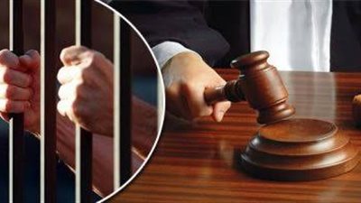 السجن 7 سنوات لعاطل بتهمة قتل طالب بطعنه بـ