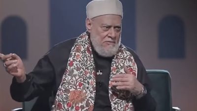 هل للأهل الحق في تفتيش هواتف أولادهم ودخول غرفهم دون استئذان؟ علي جمعة يوضح