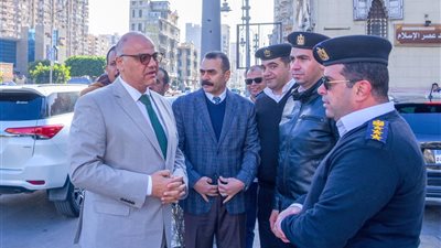 في أول أيام رمضان.. محافظ الإسكندرية يتابع ميدانيا سيولة الحركة المرورية