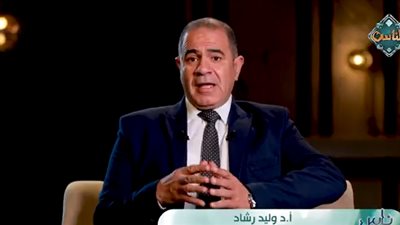 هل أصبحت كاميرا الموبايل تتحكم في حياتنا؟ أستاذ اجتماع يجيب
