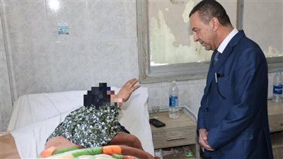 محافظ المنوفية يفاجئ مستشفي بركة السبع المركزي ويحيل 17 من المتغيبين للتحقيق