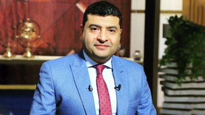 محمود بسيوني يتساءل: هل تفقد الدول سيادتها أمام الذكاء الاصطناعي؟