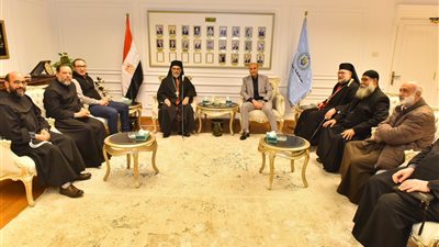 محافظ أسيوط يستقبل وفد الكنيسة الكاثوليكية للتهنئة بتوليه مهام منصبه الجديد