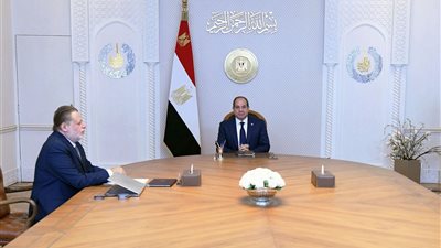 الرئيس السيسي يناقش تطورات وإنجازات القطاع المصرفي مع محافظ البنك المركزي