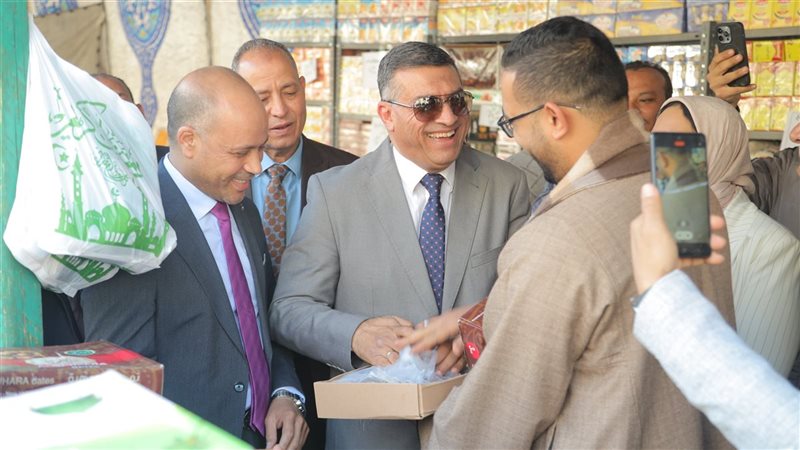 محافظ قنا