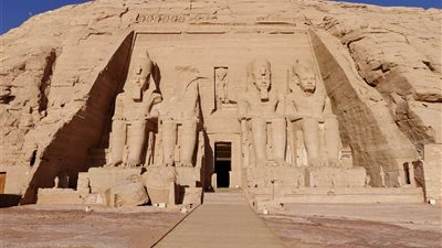  أسوان تنهي استعدادها لاستقبال آلاف السياح في ظاهرة تعامد الشمس بمعبد أبو سمبل