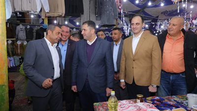 محافظ دمياط يتفقد معرض أهلا رمضان بكفر البطيخ لمتابعة توافر السلع 