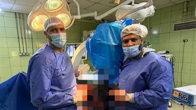 فريق جراحة العظام يُنقذ ساق شاب ويُعيد لها وظيفتها التشريحية 