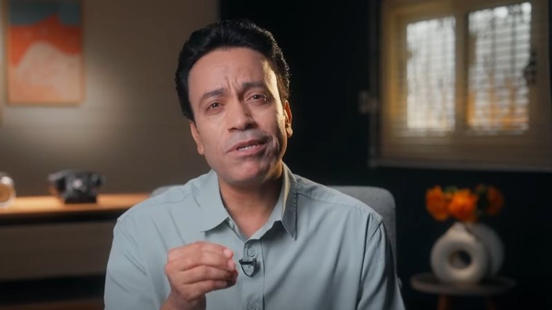 الفنان سامح حسين