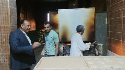محلى نجع حمادى .. يقود حملة مفاجئة على المخابز |صور 