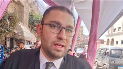 محامي 