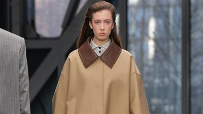 صنداي ابنة نيكول كيدمان تتصدر عرض أزياء كالفن كلاين 