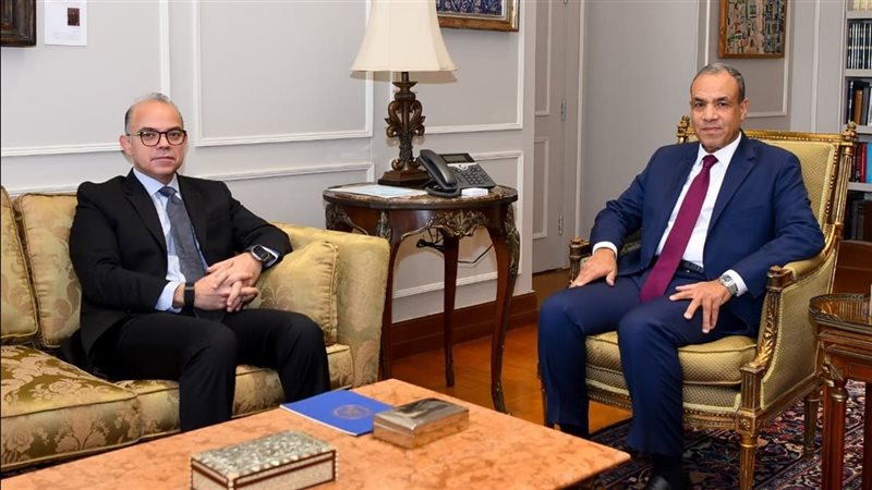 وزيرا الخارجية والاستثمار