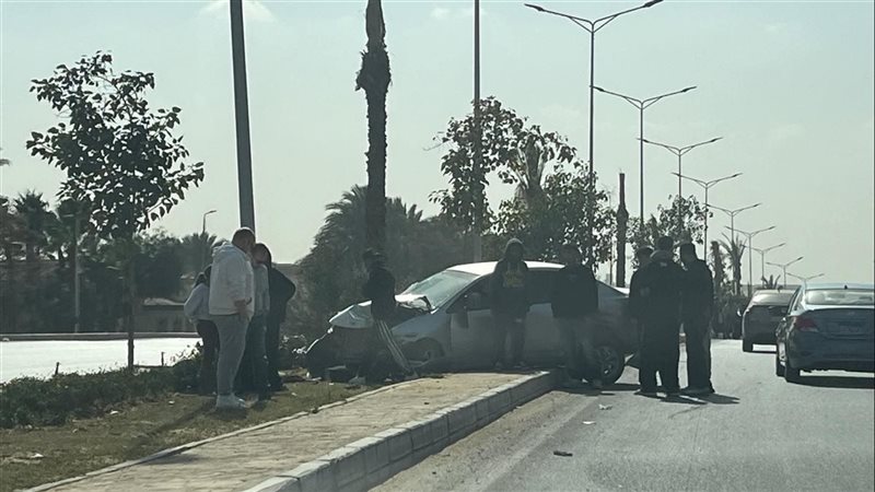 السيارة 