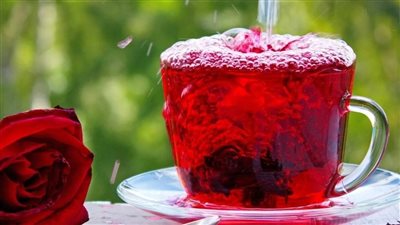مشروب رمضاني تقليدي بفوائد كبيرة .. لماذا تختار الكركديه؟ 	