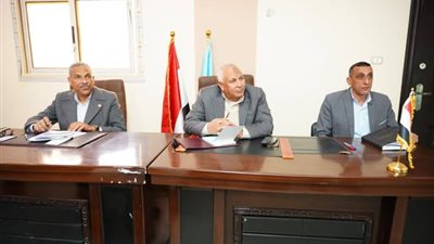 محافظ مطروح يقوم بزيارة ميدانية لسيدي براني ويتابع مطالب واحتياجات المدينة