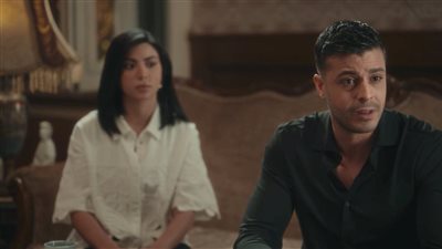محمد حماد يلفت الأنظار في رأس الأفعى بمشاهده مع أميرة العايدي وكارولين عزمي
