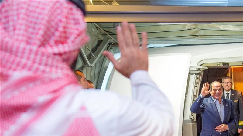 بن سلمان يودع الرئيس