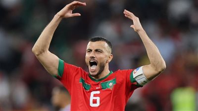 برسالة مؤثرة.. قائد منتخب المغرب يعلن اعتزاله اللعب الدولي ويودع أسود الأطلس 