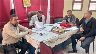 مدير عام تعليم نجع حمادي يتابع سير الدراسة بمدارس السلامية بشرق النيل