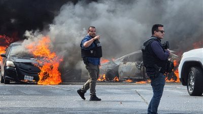 المكسيك تطارد 23 سجينا فروا من السجن خلال موجة من العنف
