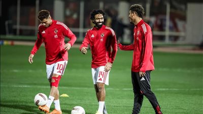 الأهلي يفوز على شبابه واستمرار تأهيل زيزو وتريزيجيه 