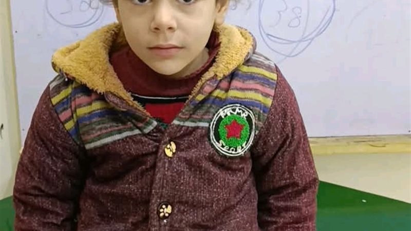 الطفلة 