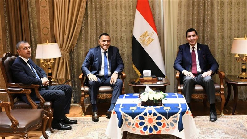 وزير الشباب والرياضة