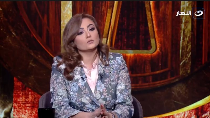 الفنانة بشرى