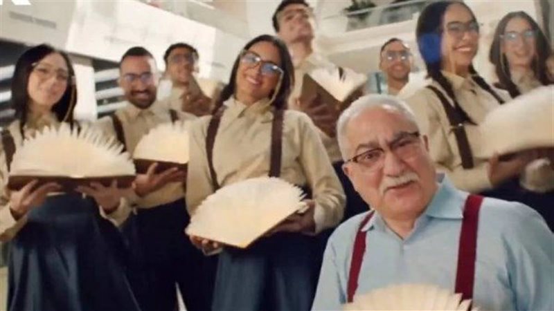 إبراهيم عيسى في إعلان