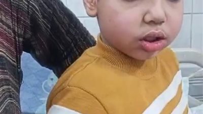 أم تستغيث بالرئيس لإنقاذ حياة نجلها المصاب بالفشل الكلوي