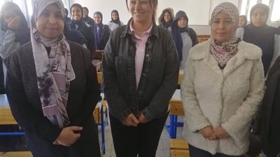 ندوة تثقيفية حول آثار الزيادة السكانية وزواج الأطفال بمدارس البحر الأحمر