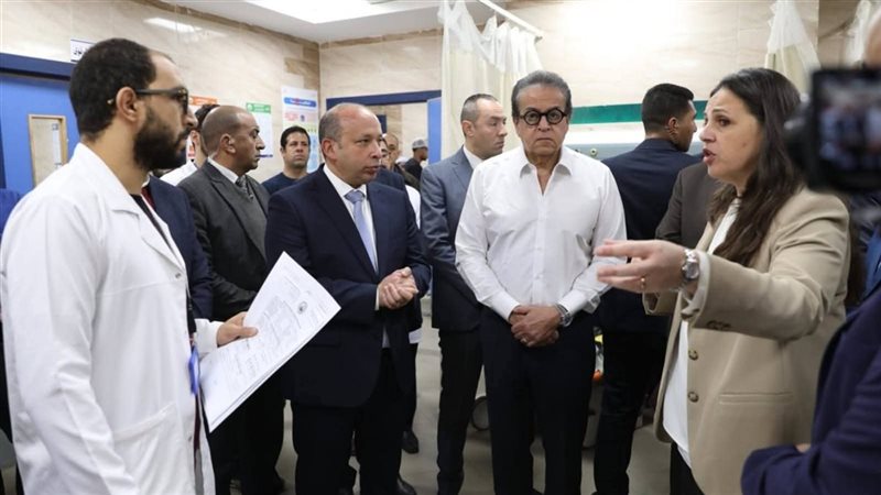 وزير الصحة خلال جولته