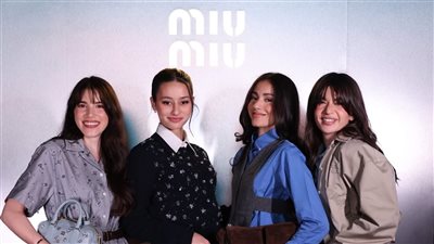 النجمات والمؤثرات الشابات في حفل سحور دار ميو ميو 