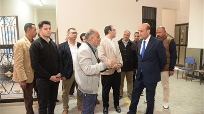 محافظ أسيوط يتفقد سوق أبنوب الحضري تمهيدًا لنقل الباعة الجائلين وإنهاء التكدس 