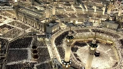 بث مباشر.. شعائر صلاة العشاء والتراويح من الحرمين تاسع ليلة من رمضان