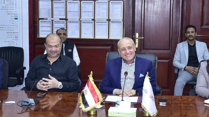 محافظ الأقصر صورة