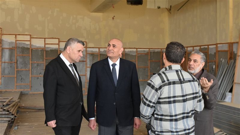 رئيس الجامعة يتفقد