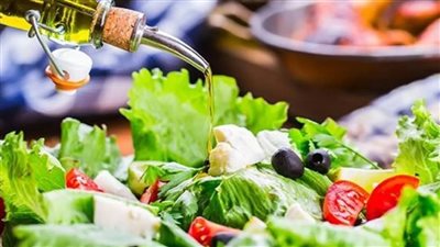 أطعمة تساعد على الوقاية من سرطان القولون والمستقيم 	