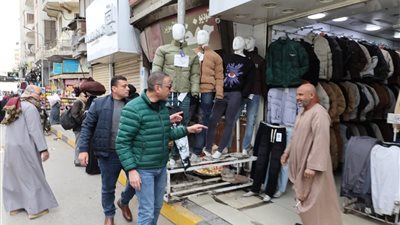 حظر حجز نهر الطريق بالإشغالات.. 