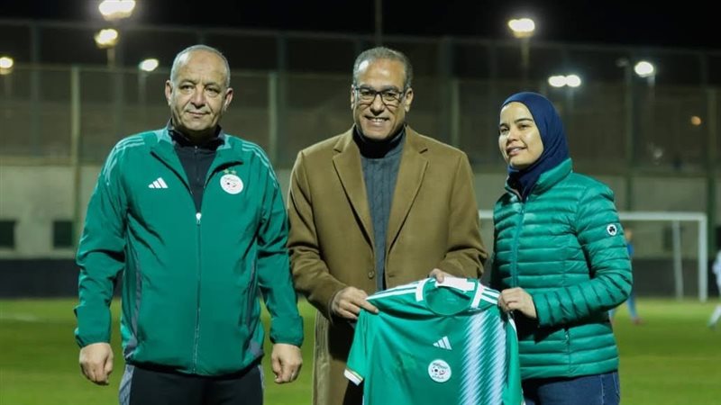 نجمة دراجي عضوة مجلس