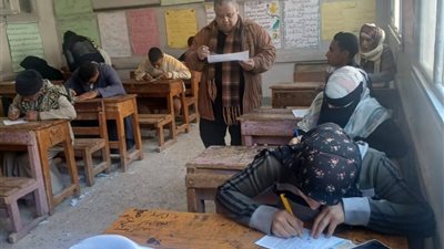محافظ أسيوط: انتظام امتحانات تعليم الكبار ومحو الأمية الفوري 