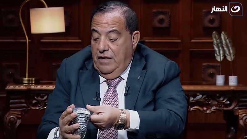 عاطف واصف