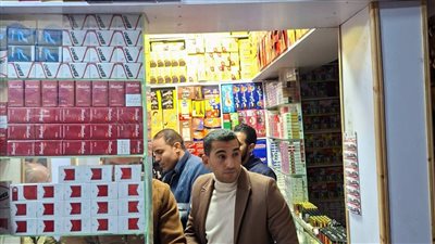 ضبط 2 طن لحوم غير صالحة و300 علبة سجائر مجهولة المصدر خلال حملة بشبرا الخيمة 