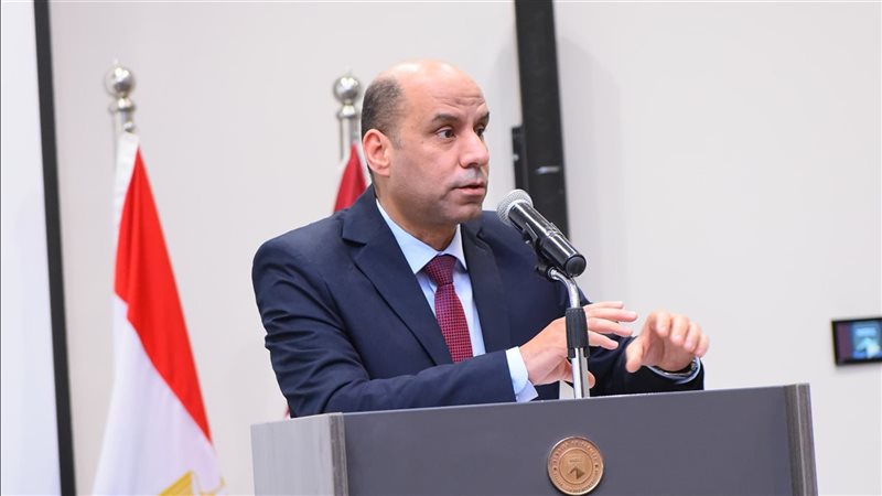 وزير العمل 