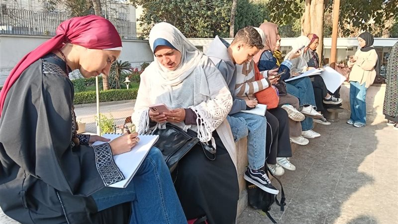 ورشة فنية كبرى للرسم